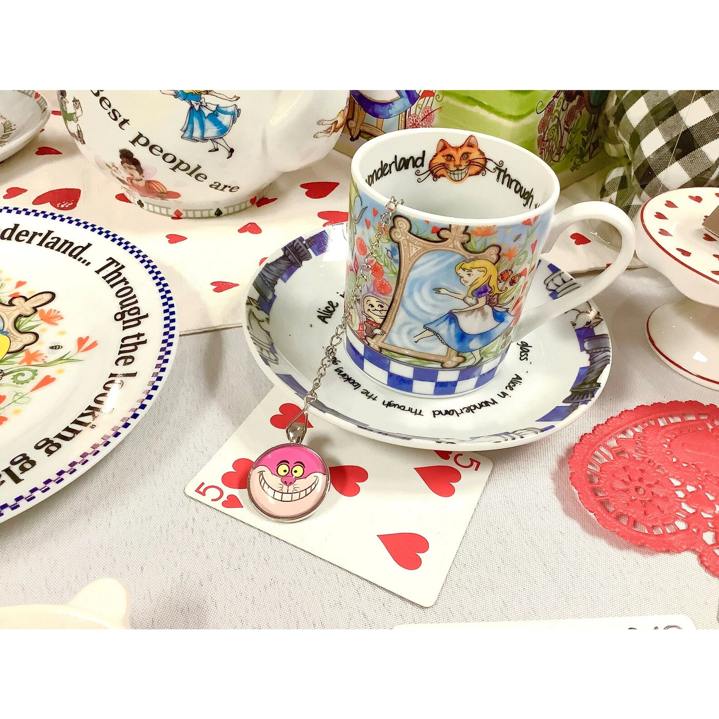 Alice in Wonderland - Hatter mug with plate